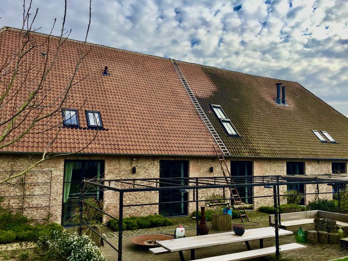Dak en gevel van een woning